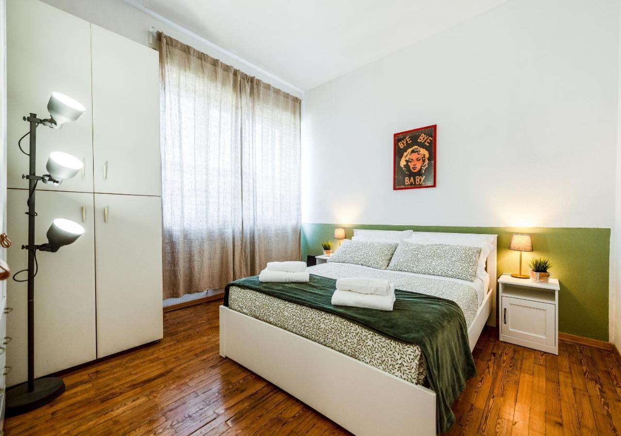 Milanese Elegance - 15 Minutes Duomo Apartman Kültér fotó