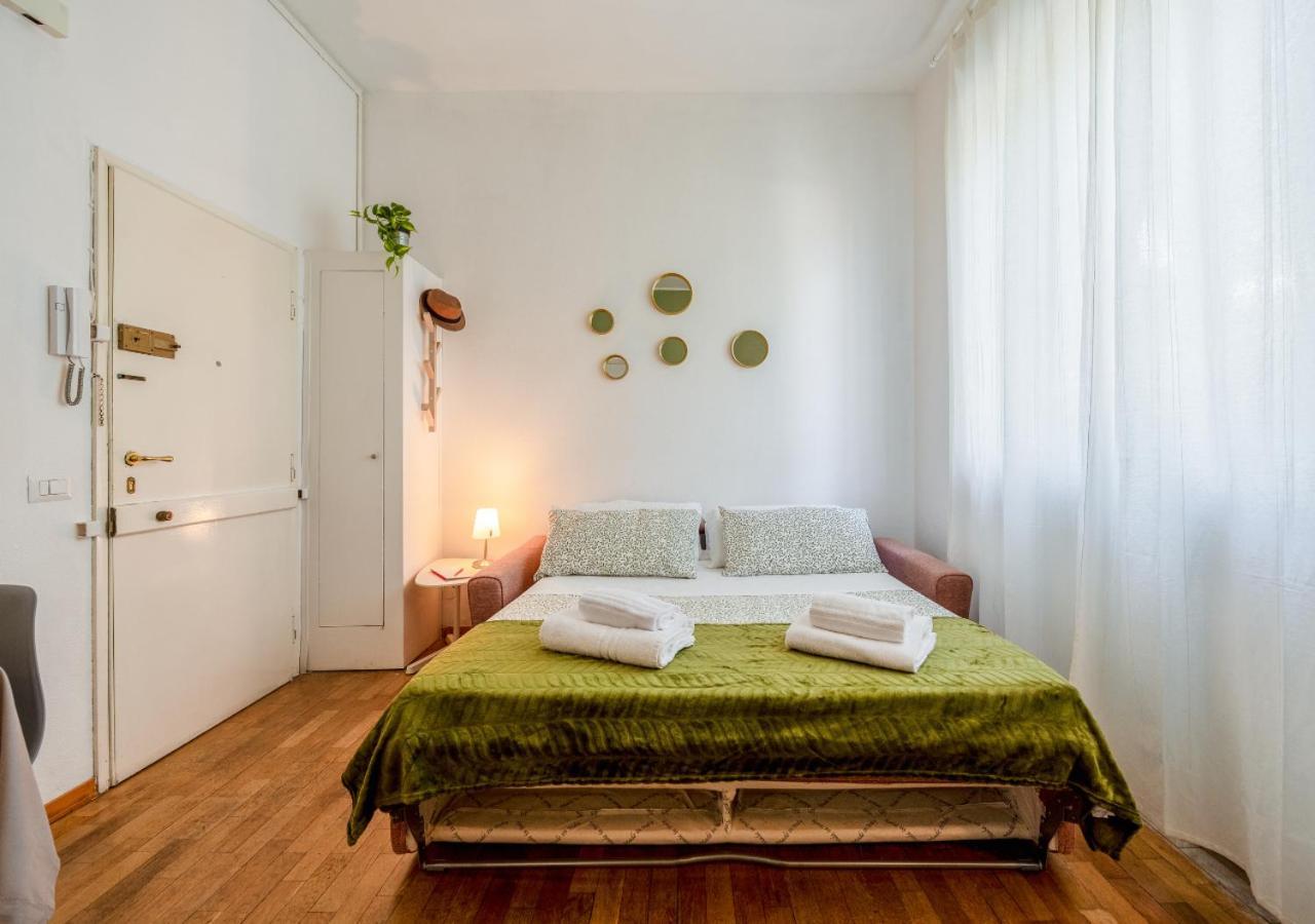 Milanese Elegance - 15 Minutes Duomo Apartman Kültér fotó